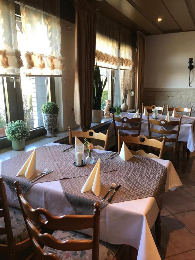 Gasthof Zur Post Hotel - Restaurant Breckerfeld Buitenkant foto